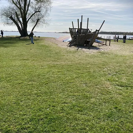 Aan Het Veluwemeer Aldeamento Turístico *